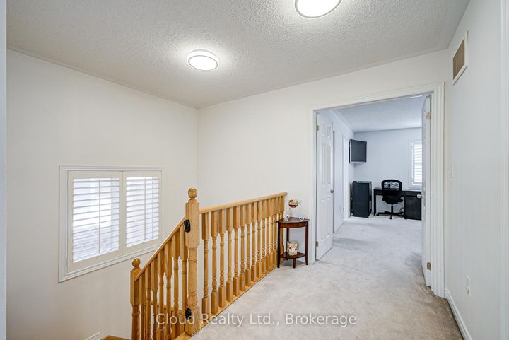 Photo 17 at 29 Teal Crest Circle, Credit Valley, Brampton