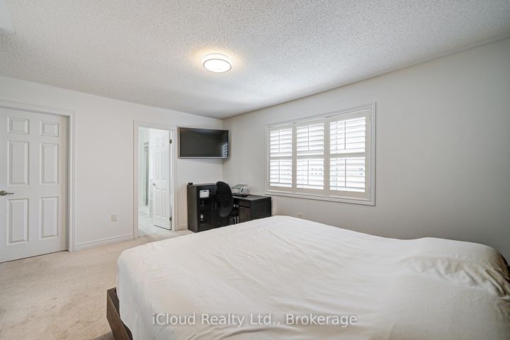 Photo 20 at 29 Teal Crest Circle, Credit Valley, Brampton