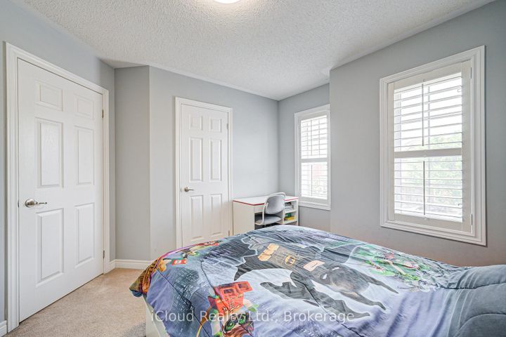 Photo 27 at 29 Teal Crest Circle, Credit Valley, Brampton