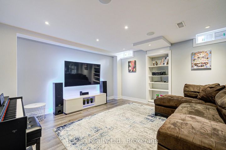 Photo 34 at 29 Teal Crest Circle, Credit Valley, Brampton