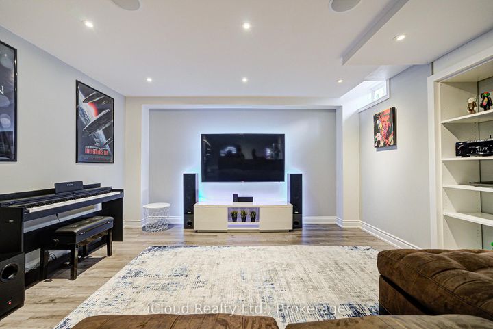 Photo 35 at 29 Teal Crest Circle, Credit Valley, Brampton