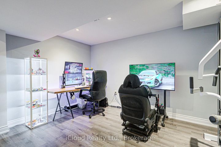 Photo 38 at 29 Teal Crest Circle, Credit Valley, Brampton