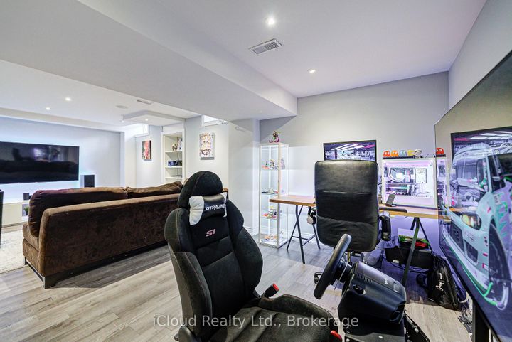 Photo 40 at 29 Teal Crest Circle, Credit Valley, Brampton