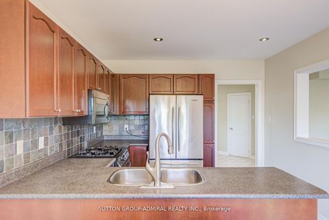 Photo 8 at 6 Lorridge Street, Oak Ridges Lake Wilcox, Richmond Hill