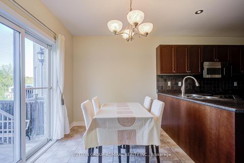 Photo 12 at 6 Lorridge Street, Oak Ridges Lake Wilcox, Richmond Hill