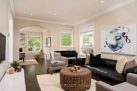 Photo 3 at 99 Aloe Avenue, Oak Ridges Lake Wilcox, Richmond Hill