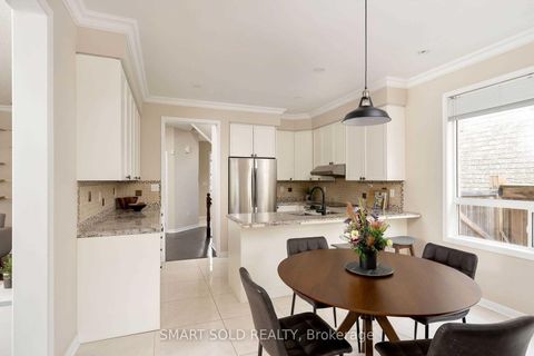 Photo 6 at 99 Aloe Avenue, Oak Ridges Lake Wilcox, Richmond Hill