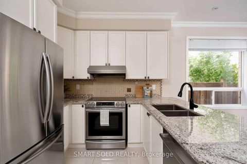 Photo 7 at 99 Aloe Avenue, Oak Ridges Lake Wilcox, Richmond Hill