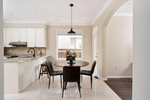 Photo 8 at 99 Aloe Avenue, Oak Ridges Lake Wilcox, Richmond Hill