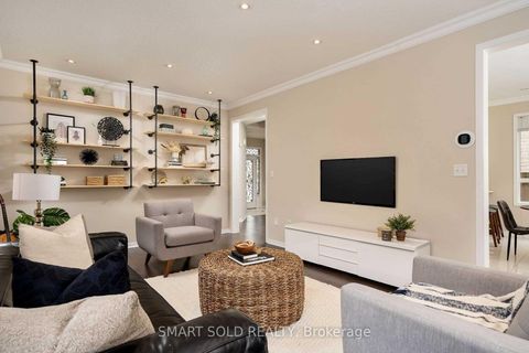 Photo 9 at 99 Aloe Avenue, Oak Ridges Lake Wilcox, Richmond Hill