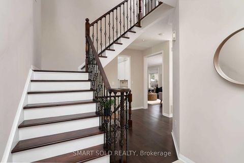 Photo 10 at 99 Aloe Avenue, Oak Ridges Lake Wilcox, Richmond Hill