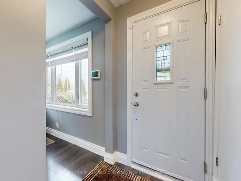 Photo 14 at 330 Kennedy Road, Cliffside, Toronto