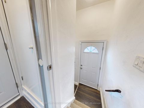 Photo 15 at 330 Kennedy Road, Cliffside, Toronto