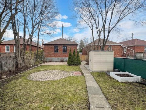 Photo 19 at 330 Kennedy Road, Cliffside, Toronto