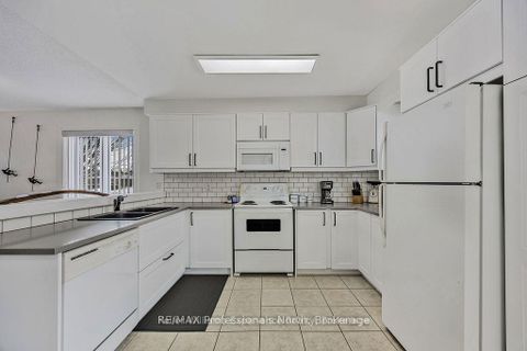 Photo 8 at 66 Coleman Drive, Edgehill Drive, Barrie