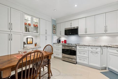 Photo 11 at 44 English Ivy Way, Steeles, Toronto