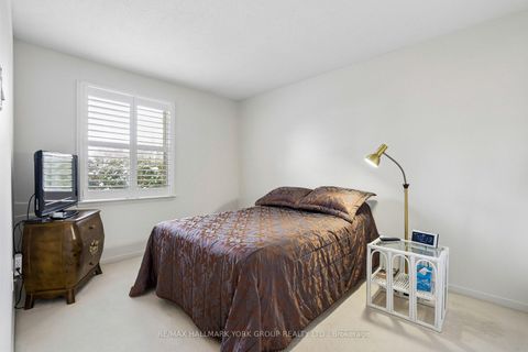 Photo 22 at 44 English Ivy Way, Steeles, Toronto