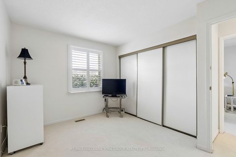 Photo 23 at 44 English Ivy Way, Steeles, Toronto