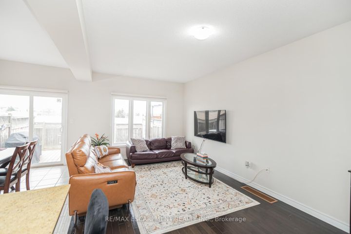 Photo 8 at 13 - 370 Stonehenge Drive, Meadowlands, Hamilton