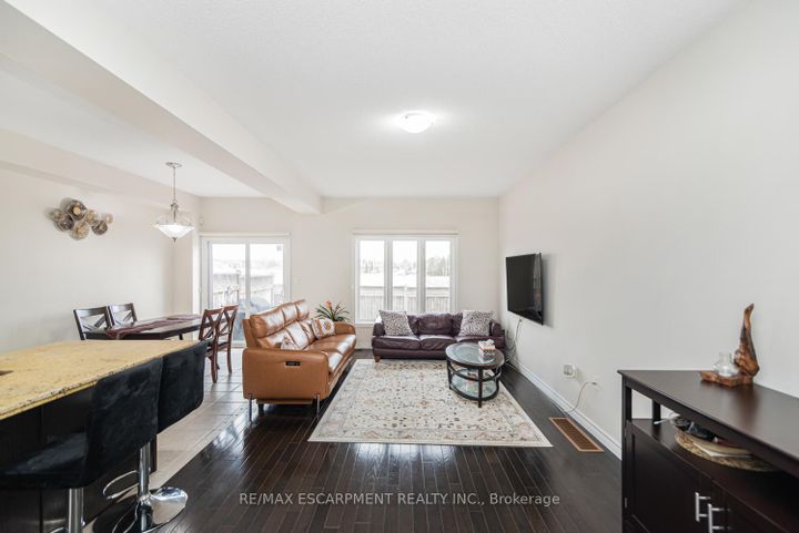 Photo 9 at 13 - 370 Stonehenge Drive, Meadowlands, Hamilton