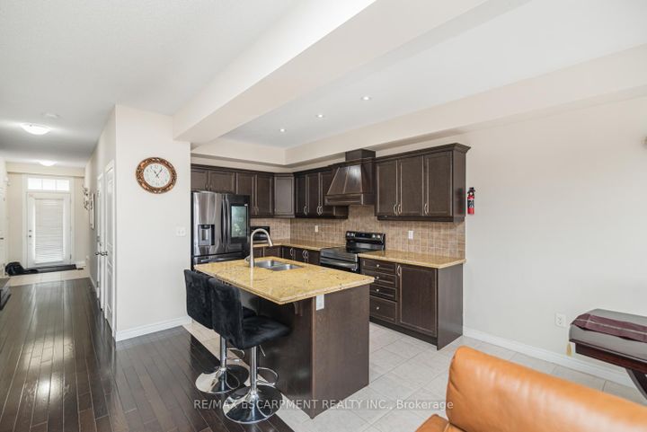 Photo 16 at 13 - 370 Stonehenge Drive, Meadowlands, Hamilton