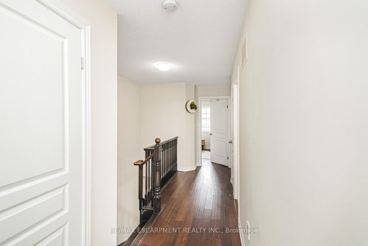 Photo 19 at 13 - 370 Stonehenge Drive, Meadowlands, Hamilton
