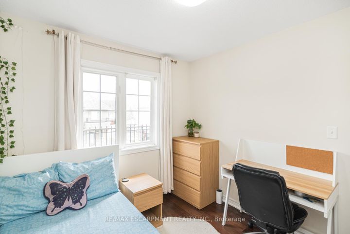 Photo 20 at 13 - 370 Stonehenge Drive, Meadowlands, Hamilton