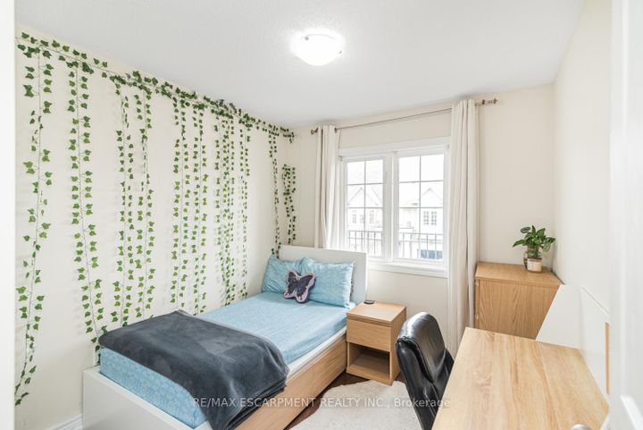 Photo 21 at 13 - 370 Stonehenge Drive, Meadowlands, Hamilton