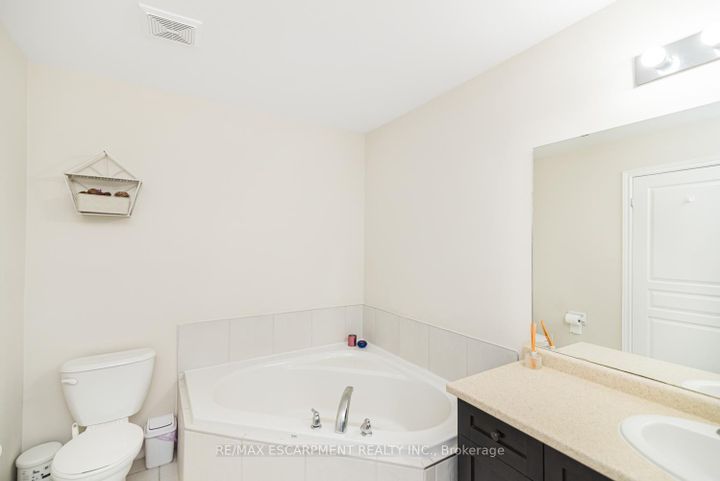 Photo 29 at 13 - 370 Stonehenge Drive, Meadowlands, Hamilton