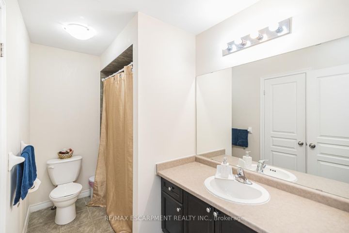 Photo 34 at 13 - 370 Stonehenge Drive, Meadowlands, Hamilton