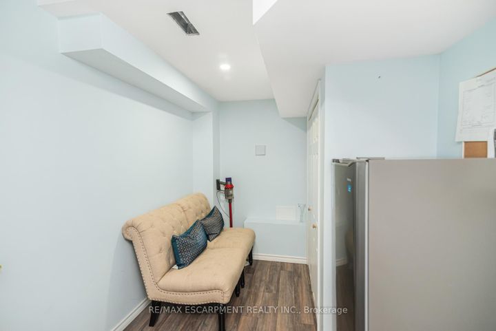 Photo 36 at 13 - 370 Stonehenge Drive, Meadowlands, Hamilton