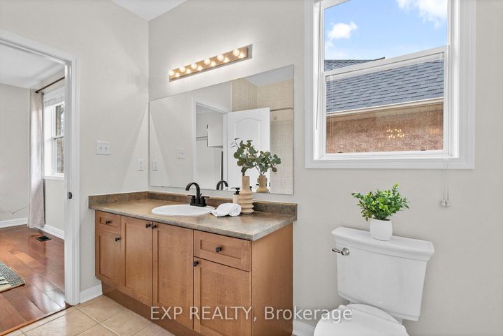 Photo 24 at 106 Arborglen Drive, Georgetown, Halton Hills