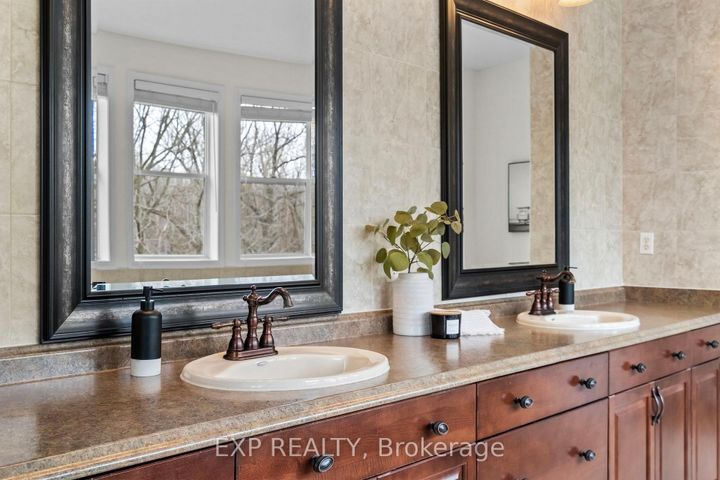 Photo 34 at 106 Arborglen Drive, Georgetown, Halton Hills