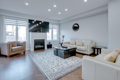 Photo 9 at 47 Clipper Lane, Bowmanville, Clarington