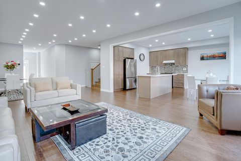 Photo 11 at 47 Clipper Lane, Bowmanville, Clarington