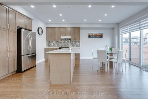 Photo 12 at 47 Clipper Lane, Bowmanville, Clarington