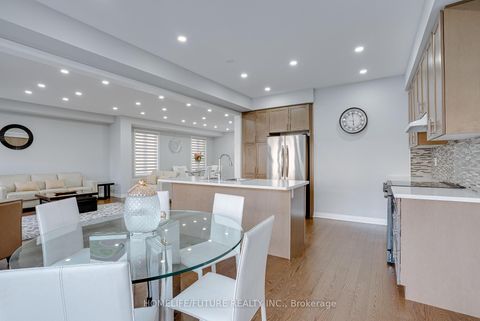 Photo 14 at 47 Clipper Lane, Bowmanville, Clarington