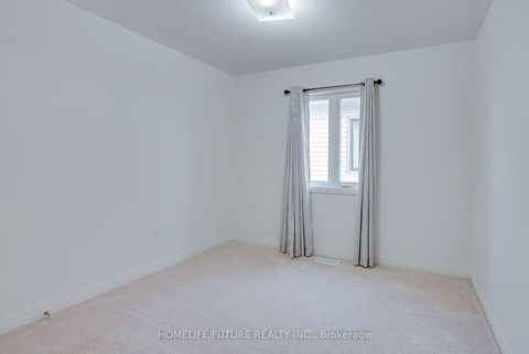 Photo 24 at 47 Clipper Lane, Bowmanville, Clarington