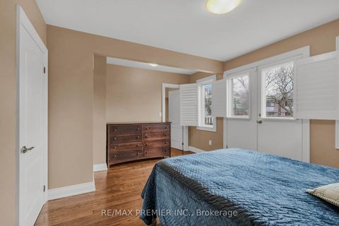 Photo 13 at 215 Grace Street, Little Italy, Toronto