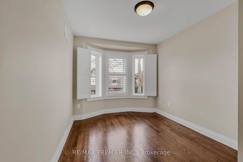 Photo 14 at 215 Grace Street, Little Italy, Toronto