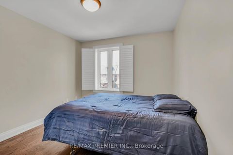 Photo 15 at 215 Grace Street, Little Italy, Toronto