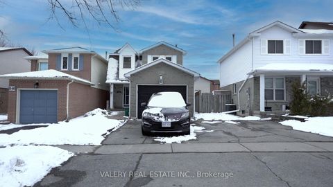 Photo 2 at 848 Attersley Dr Drive, Pinecrest, Oshawa