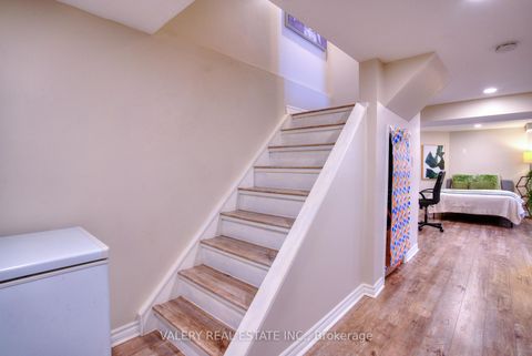 Photo 3 at 848 Attersley Dr Drive, Pinecrest, Oshawa