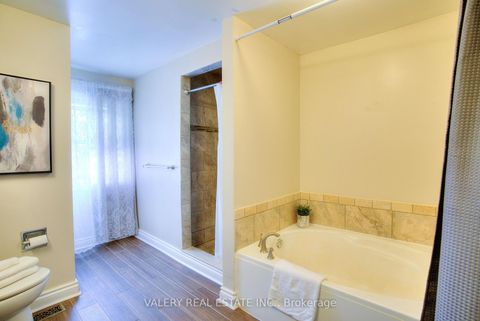 Photo 14 at 848 Attersley Dr Drive, Pinecrest, Oshawa