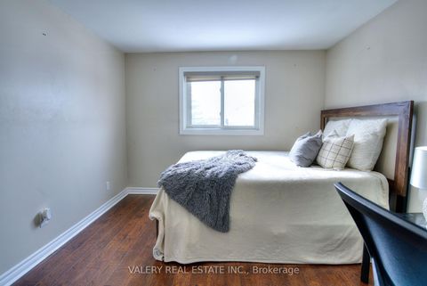 Photo 22 at 848 Attersley Dr Drive, Pinecrest, Oshawa