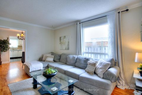 Photo 24 at 848 Attersley Dr Drive, Pinecrest, Oshawa