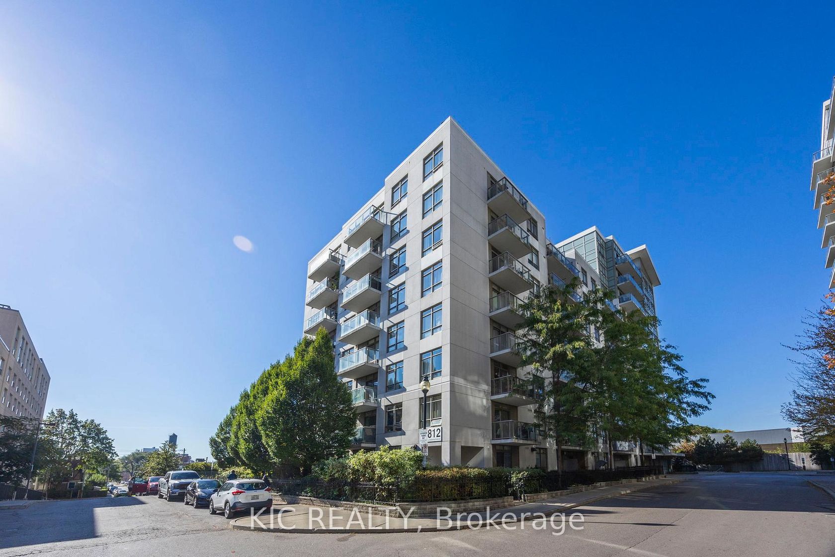 901 - 812 Lansdowne Avenue, Junction, Toronto photo number 2
