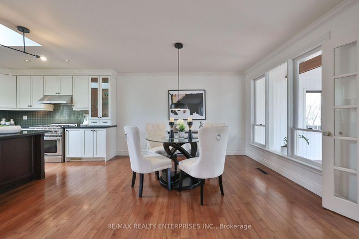 Photo 10 at 1439 Larchview Trail, Lakeview, Mississauga