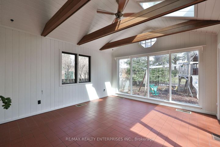 Photo 14 at 1439 Larchview Trail, Lakeview, Mississauga