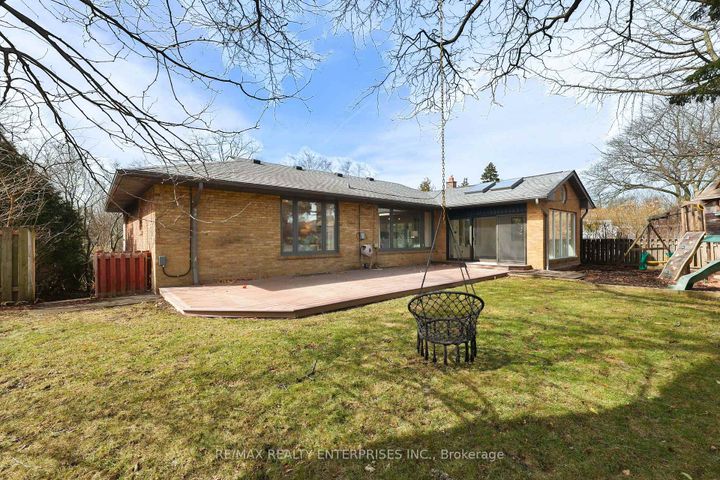 Photo 39 at 1439 Larchview Trail, Lakeview, Mississauga